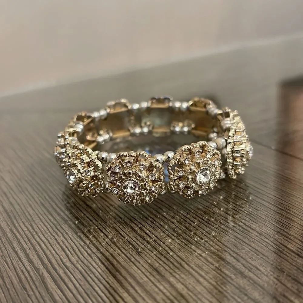 Vintage Style Floral Rhinestone Stretch Bracelet, Gold-tone